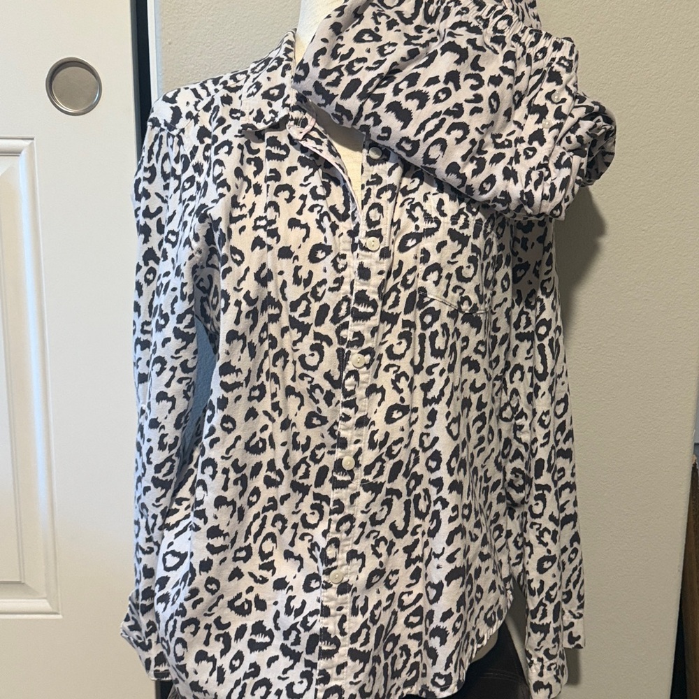 Victoria's Secret Black and White Patterned Set